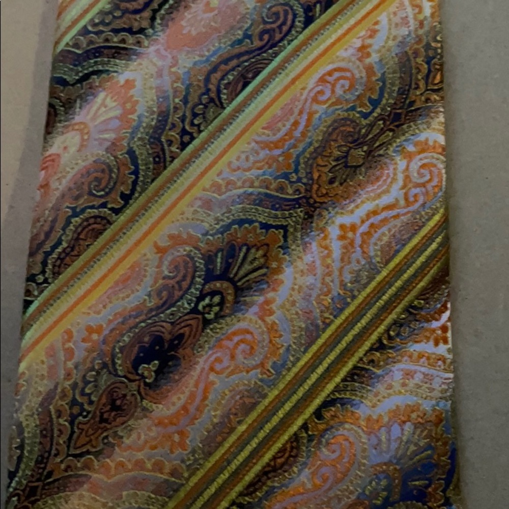 Tie - Picture 2 of 5